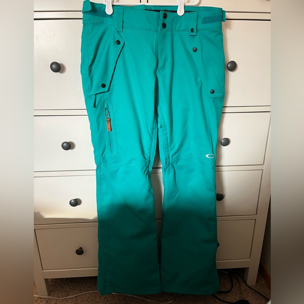 NEW Women’s Oakley snowpants